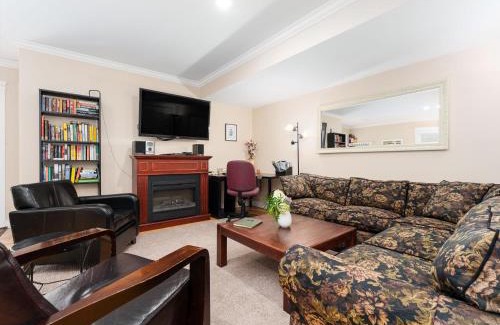 Horseshoe Bay Apartment | Ferry Walk House