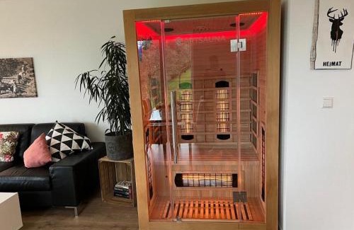 Hausach Apartment | FeWo mit Whirlpool, Infrarot-Sauna & Schwarzwaldblick