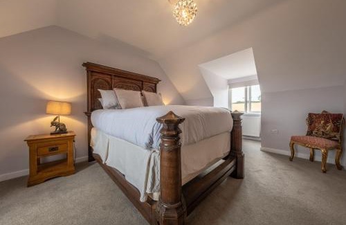Ringstead House | Field View