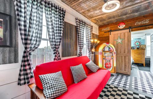 Llano House | Fifties Diner-Style Llano Home with Shared Fire Pit