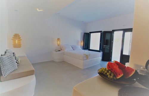 Perivolos Hotel | Filira Suites