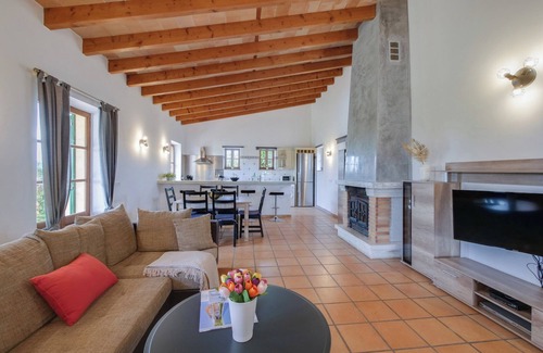 Ariany Villa | "Finca Calderitx" with Mountain Views, Pool and Wi-Fi