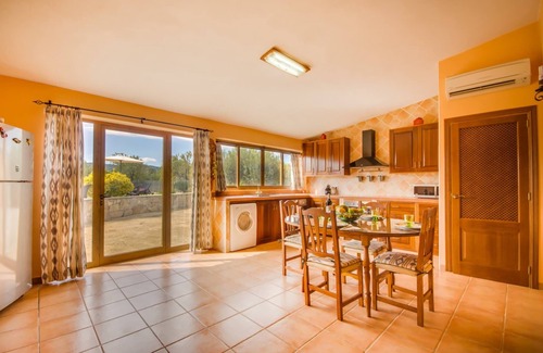 Lloseta House | Finca in Mallorca with Private Pool & Mountains