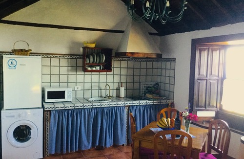 Tigalate Cottage | Finca Valentina - The Porch House