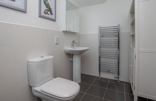 Aberdeen House | ✪ Find DWELLCOME HOME Ltd ✪ 5 Double Bed House ✪ Drive