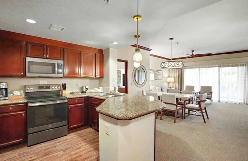 Kapolei Resort | 𝐅𝐢𝐧𝐝𝐢𝐧𝐠 𝐌𝐞𝐢𝐥𝐢’𝐬 Gorgeous KoOlina Beachfront Resort + Amenities. 2BR