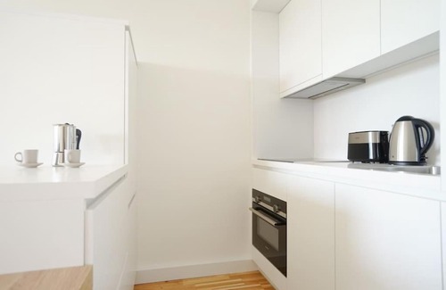 Favoriten Apartment | Fine Studio with Terrace - 15 Min to Center