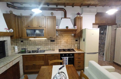 Bolsena Apartment | Finely renovated tourist apartment in the historic center of Bolsena