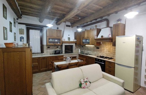 Bolsena Apartment | Finely renovated tourist apartment in the historic center of Bolsena