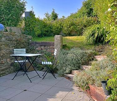 Tywardreath House | Finest Retreats - Primrose Cottage