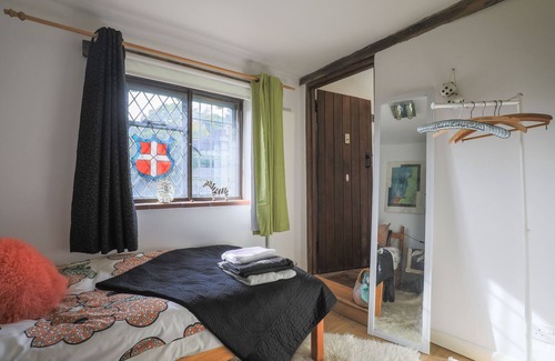 Oxted Cottage | Finest Retreats | The Ratcatcher's Cottage