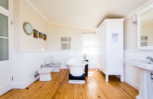 Kalk Bay House | Fintimara @ Kalk Bay Harbour