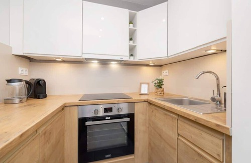 Pradnik Czerwony Apartment | Fiołkowa 19 | Stylish Apartment near Tauron Arena