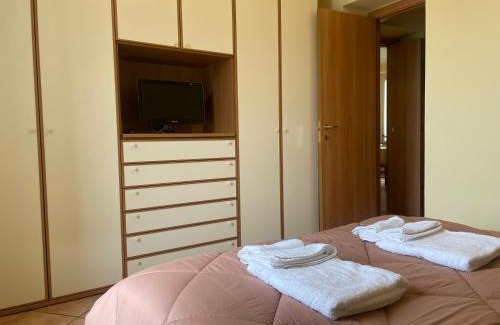 Broni Apartment | Fior Di Sambuco