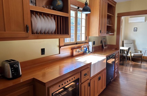 Old Bend Cottage | Fir Millhouse - Lovely historic cottage in downtown Bend