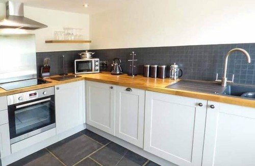 Tissington Cottage | FIRE BRIGADE BARN, pet friendly, luxury holiday cottage in Tissington