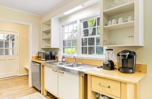 Campobello House | Fire Pit & Views: Campobello Rural Retreat