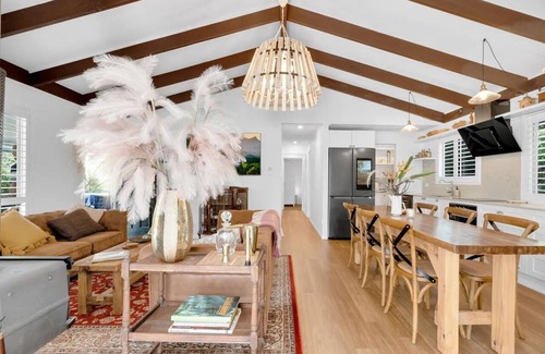 Eagle Heights Cottage | Firefly Cottage | Hideaway with Wood Fireplace