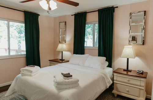 Jenkins House | Firefly Cottage