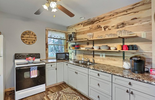 Marienville House | Firepit | WiFi | Cook Forest