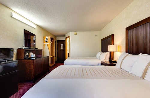 Devils Lake Hotel | Fireside Inn & Suites