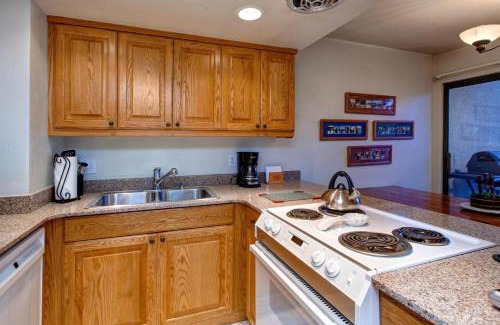 Park Meadows House | Fireside Retreat