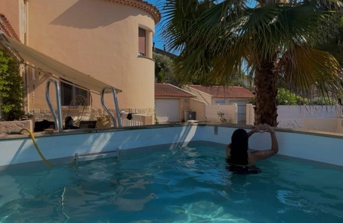 Ollioules Condo | First floor apartment in a villa with terraces and swimming pool