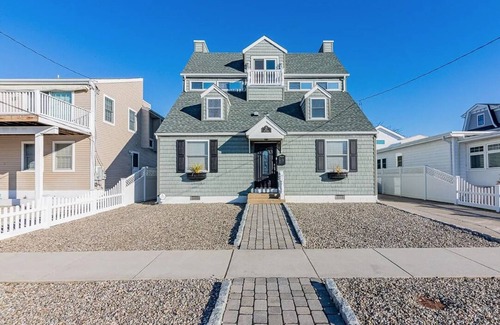 Townsend's Inlet House | First Floor Duplex Southend