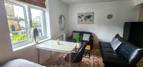 Hope Street Apartment | First Floor Walk To Bold St Bombed Out Church