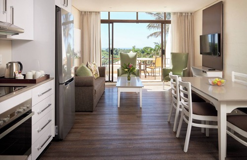 Umhlanga Hotel | First Group Breakers Resort