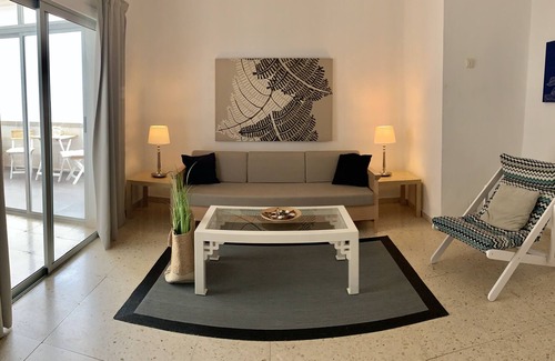 Santa Cruz de Tenerife Apartment | FIRST LINE OF BEACH, SEA VIEWS, QUIET, BEACH, WIFI HIKING FREE