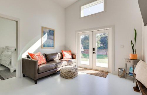 Oak House | Fish, Boat and Unwind Gem 6 Mi to Gulf Shores Beach