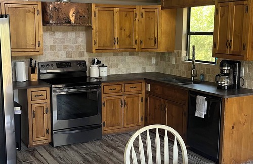 Mobile House | Fish Camp Retreat: relaxing 3-bedroom river house on Bay Minette Creek
