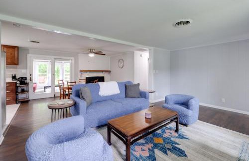 Colonial Beach House | Fish, Relax and Enjoy Lake Views Colonial Beach Gem