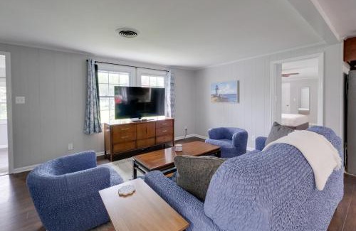 Colonial Beach House | Fish, Relax and Enjoy Lake Views Colonial Beach Gem