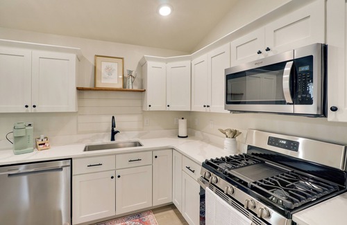 Crossville Cottage | Fish, Swim & Golf: Cozy Lake Tansi Retreat!