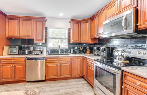 Ocklawaha House | Fish, Swim & More: Lakefront Retreat in Ocklawaha!