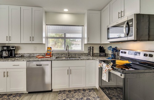 Yacht Club House | Fish & Swim: Waterfront Home w/Dock in Cape Coral