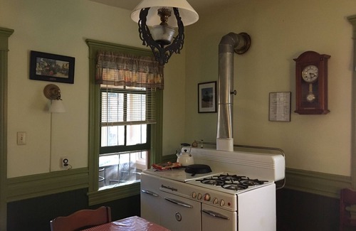 Alexandria House | Fish the "Little J"/Cozy Cottage convenient to Juniata College & Penn State