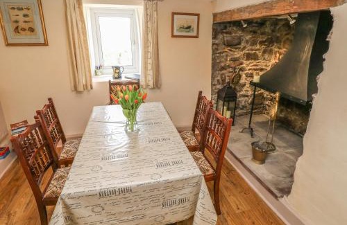 St Ishmaels House | Fisherman's Cottage