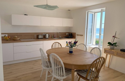 Plozevet House | Fisherman's house by the beach