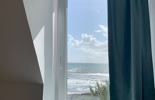 Plozevet House | Fisherman's house by the beach