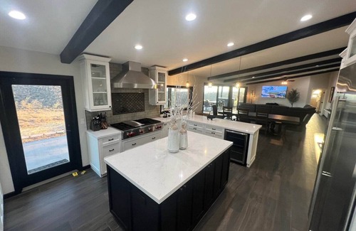 Temecula House | Five bedroom hilltop view home with spa and three fire pits