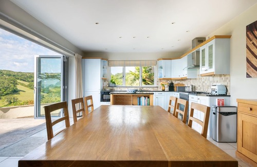 Salcombe House | Five bedroom holiday home (sleeps 10) near Salcombe
