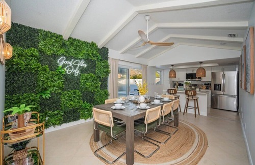 Del Prado House | FL Paradise! Heated Pool~ Fire Pit~ Game Room