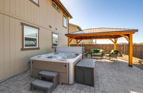 Bellemont House | Flagstaff-Area Family Home with Hot Tub and Patio