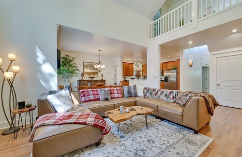 Ponderosa Trails House | Flagstaff Hideaway: Private Hot Tub, 4 Mi to Dtwn!