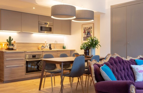 Arles City Centre Apartment | Flamingo Duplex, historical centre, l'Hauture, Arles