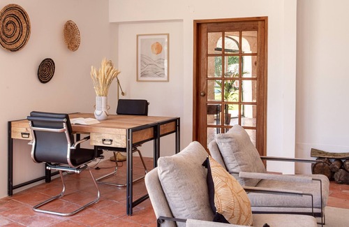 Verdizela House | Flamingo House | Sunny 4 Bedroom Villa in Aroeira