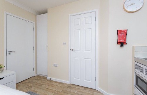 Southampton City Centre Apartment | Flat 4 - Luxury Blackberry Apartments
